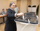 المستشارة أمل عمار تدلي بصوتها في المرحلة الثانية من انتخابات مجلس النواب 2025