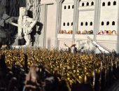 محب للعبة LEGO يعيد إحياء جبل إيريبور بعمل ضخم من 150 ألف قطعة.. فيديو