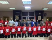 وكيل الرياضة بسوهاج يكرم لاعبي المشروع القومي للعمالقة والموهوبين لكرة اليد