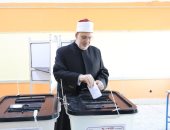 وكيل الأزهر يدلى بصوته فى انتخابات مجلس النواب لعام 2025 بمدينة الشروق