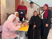 فرق الرعاية الطبية تدعم الناخبين فى معهد القابوطى بحى الضواحى ببورسعيد