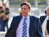 ملك الحديد يغادر بريطانيا بعد 30 عاما وسط إحراج حكومة ستارمر.. ما القصة؟