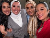 عبير خليل مدرسة وهبت عمرها لـ 5 توائم.. القصة الكاملة لرحلة أمومة عمرها 27 عاما