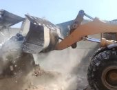 إزالة 504 حالات تعد على أراضى الدولة فى أسوان.. صور