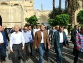 رئيس الوزراء يتفقد منطقة مسجد الحاكم بأمر الله ومشروعى بوتيك الشوربجى وأوتيل الأرناؤوطى.. رفع كفاءة وتطوير واجهات مدرسة المعز وإعادتها لطابعها التاريخى المميز.. وجار طرح أوتيل الشوربجى للإدارة والتشغيل
