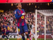 لامين يامال: لا أشعر بالضغط فى برشلونة.. ولا أريد أن أكون ميسي