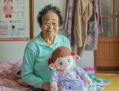 دمى أنيسة تُخفف عزلة كبار السن فى كوريا الجنوبية.. صور