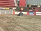 بدء أعمال التطوير بأرضية ملعب مختار التتش فى أهلى الجزيرة.. صور