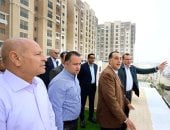 إحياء القاهرة التاريخية.. رئيس الوزراء يتفقد مشروع الفسطاط فيو المطل على حدائق تلال الفسطاط على مساحة 30 فدانا.. روضة ساحرة كانت سابقا منطقة غير آمنة وتسمى بطن البقرة.. وتعويض جميع السكان بوحدات بديلة بالأسمرات
