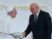 العالم هذا المساء.. جيش الاحتلال الإسرائيلي يعلن تصفية 40 مقاوما في أنفاق رفح.. رئيس لبنان خلال استقباله لبابا الفاتيكان: لن نرحل أو نستسلم.. محادثات أمريكية أوكرانية في فلوريدا تبحث خطة ترامب للسلام.. صور