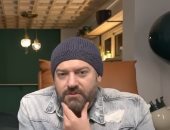 القصة الكاملة لاعتذار عمرو يوسف عن الألفاظ الجريئة