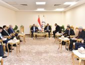 وزير الإنتاج الحربي يلتقي وزير الصناعات الدفاعية لدولة أذربيجان