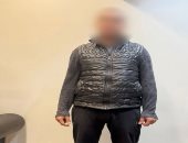 الداخلية تضبط مروج صواعق كهربائية وعصي صدمات عبر مواقع التواصل