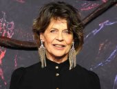 ليندا هاميلتون تنتقد هوس هوليوود بالشباب وتكشف رؤيتها للتقدم فى العمر