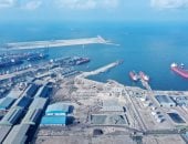 أول محطة لوجستية لتداول وتخزين الغلال وصناعات القيمة المضافة.. تستهدف زيادة طاقة استيعاب التداول والتخزين بميناء الدخيلة من 6 لـ7 ملايين طن سنويا.. طولها 1150 مترا وقادرة على استقبال 4 سفن بطول 240 مترا.. صور