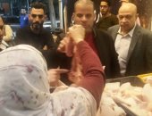 الكيلو بجنيه.. الزراعة تغلق محلا غير مرخص بالجيزة بسبب دواجن غير صالحة