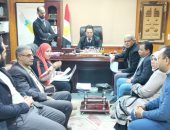 وكيل صحة سوهاج يتابع الانتخابات ويناقش كيفية التخلص الآمن من النفايات الطبية