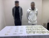 القبض على شخصين لتوزيعهما أموالا بمحيط لجان في قنا
