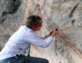 كشف عمر الجداريات الغامضة في كهوف تكساس.. اعرف الحكاية