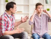 إزاى تتعامل مع مراهق ما بيفرقش معاه العقاب؟.. 4 نصائح لتقويم سلوكه