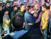 ما تسيبوش حقه.. نداء والد السباح يوسف محمد خلال تلقى العزاء (فيديو وصور)