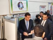 وزير الزراعة يدلى بصوته فى جولة الإعادة بانتخابات النواب بمدرسة الرمل.. فيديو