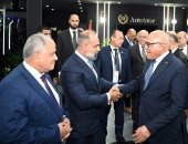رئيس العربية للتصنيع يتفقد جناح شركة أميستون للصناعات الدفاعية