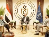 رئيس هيئة الرعاية الصحية يلتقى وفد وزارة التجارة والأعمال والسفارة البريطانية بالقاهرة