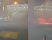 لحظات رعب فى البرازيل.. طائرة تشتعل قبل إقلاعها وإخلاء 180 راكبا.. فيديو