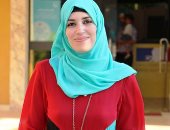 "نساء غزة.. صانعات الأمل وسط الركام".. رفيدة سحويل فنانة تحول الركام لألوان.. أنبتت من قلب الحرب معرضا يقاوم الفناء.. أعادت تعريف الفن كفعل بقاء وذاكرة ووطن.. فقدت بيتها وأحلامها وولدت من جديد بلوحات توثق الوجع