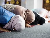 تفسير حلم سماع الآذان والصلاة.. بشرى بالحج وزوال الهموم