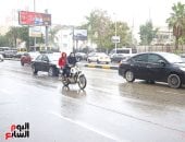 أمطار خفيفة بمناطق متفرقة بالجيزة والقاهرة على فترات متقطعة