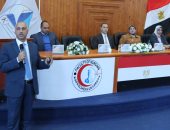 محافظ كفر الشيخ: تعزيز الوعى الرقمى داخل المؤسسات التعليمية دعماً لجهود التحول الرقمى