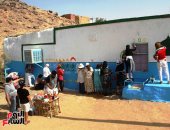 «معتزل السعادة».. الرسم واحتضان الطبيعة بوابة الشفاء على أرض النوبة بأسوان