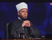 دولة التلاوة.. الأزهرى لمتسابق: تألقك فى ميدان التلاوة يذكرنى بتلاوة ففروا إلى الله