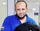 مسعف يجرى ولادة طبيعية لسيدة داخل سيارة إسعاف بزفتى