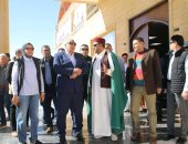 محافظ الوادي الجديد يشهد الاستعدادات النهائية لختام مهرجان الرياضات التراثية والفنون