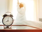 ليه بنصحى كل يوم قبل ميعاد المنبه؟.. اعرف امتى يبقى الموضوع طبيعى