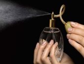 تفسير حلم زجاجة العطر.. تأثير الذكريات وألم من الماضى