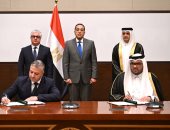 رئيس الوزراء يشهد توقيع عقد مشروع شركة المانع القابضة القطرية بالسخنة