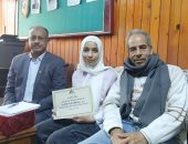 بالإرادة كسرت الصمت.. "ملك" من الصم والبكم تحررت من الأمية خلال 3 سنوات بقنا