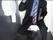 طرد مهندس صينى بسبب فترات راحة طويلة فى الحمام وصلت إلى 4 ساعات