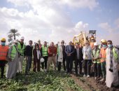 رئيسة بعثة الاتحاد الأوروبي تتفقد مشروعات الصرف الصحي  في محافظة المنيا