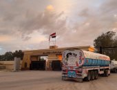 وسط برد قاسٍ.. الهلال الأحمر المصري يمد غزة بخيام وبطاطين وملابس شتوية