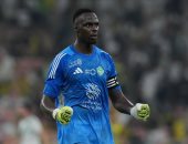 رسميًا.. الأهلى السعودى يجدد عقد السنغالى إدواردو ميندى حتى 2028