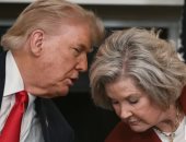 كبيرة موظفى ترامب تهاجم الإعلام بعد تصريح «مدمن الكحول».. ماذا حدث؟