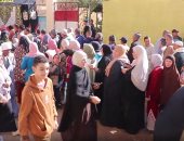 انتخابات النواب.. الكراسى المتحركة والعكاز تتصدر المشهد وكبار السن يتسابقون للتصويت