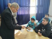 وكيل تعليم الشرقية يتفقد فعاليات مبادرة ساعة خير لمراجعة الإعدادية بالقرين