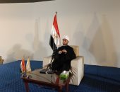 وزير الأوقاف يلتقى بالوعاظ والأئمة فى مكتبة مصر العامة بالكرنك.. صور