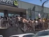 عصابة المراهقين.. 200 شاب يسرقون متجرا بأستراليا فى وضح النهار